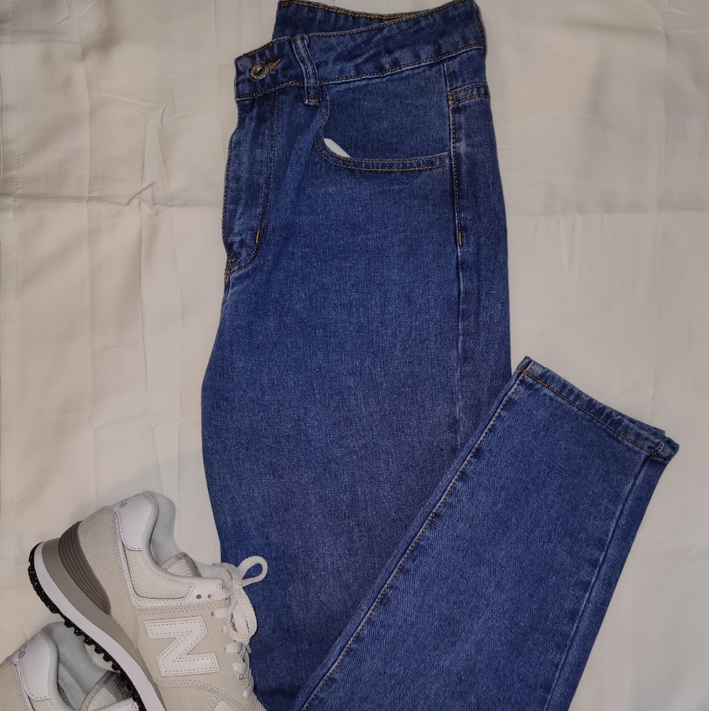 Straight leg jean